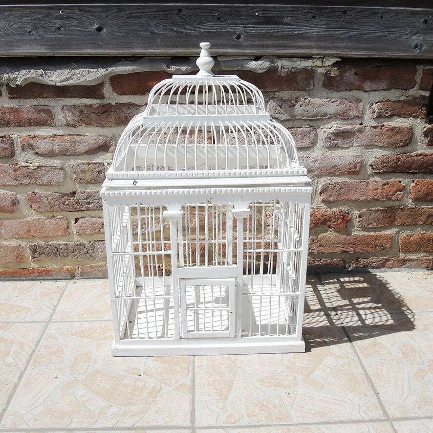 Ancienne cage à oiseau décorative en bois blanc