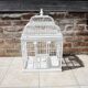Ancienne cage à oiseau décorative en bois blanc