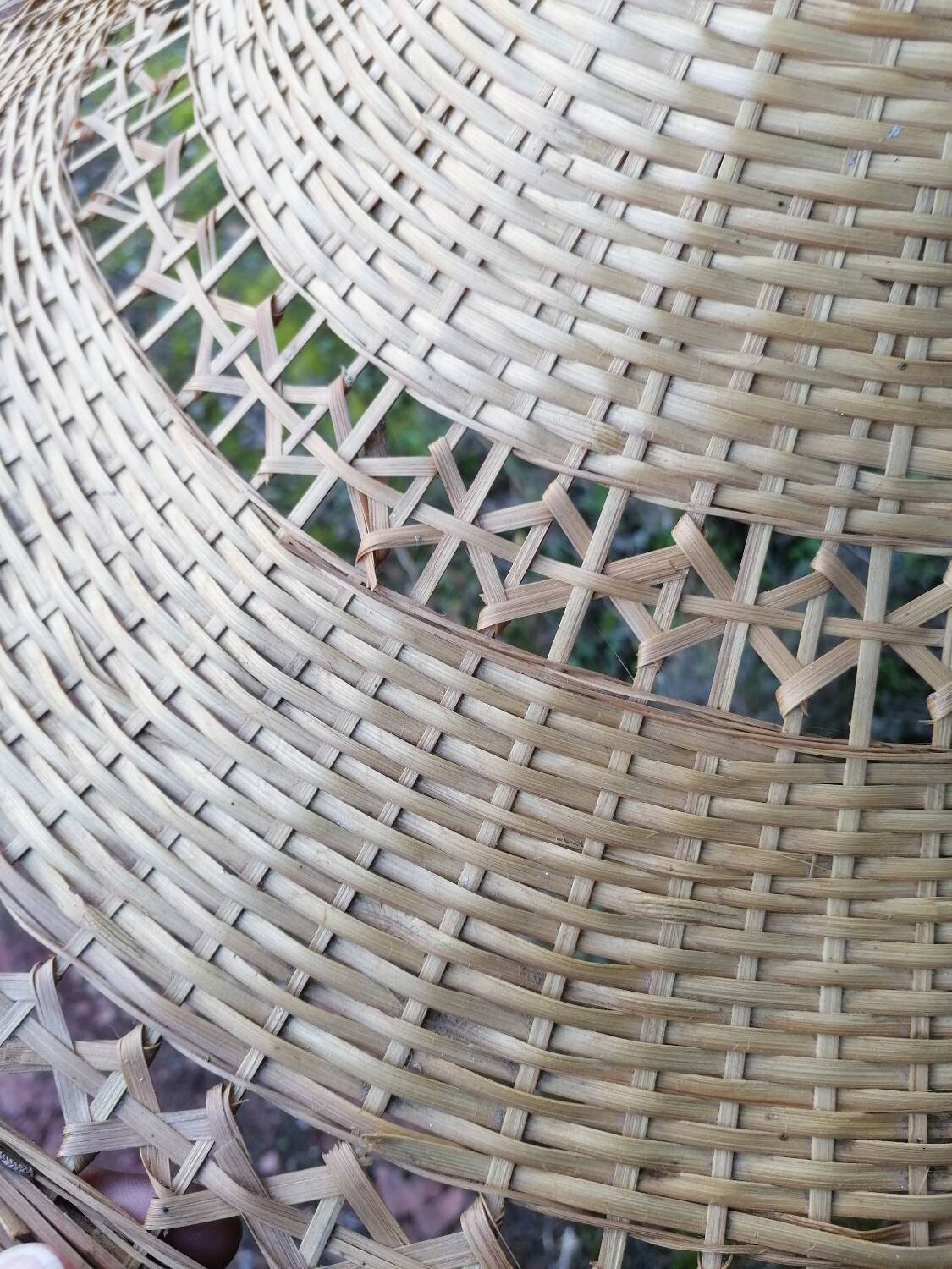 suspension en rotin vintage