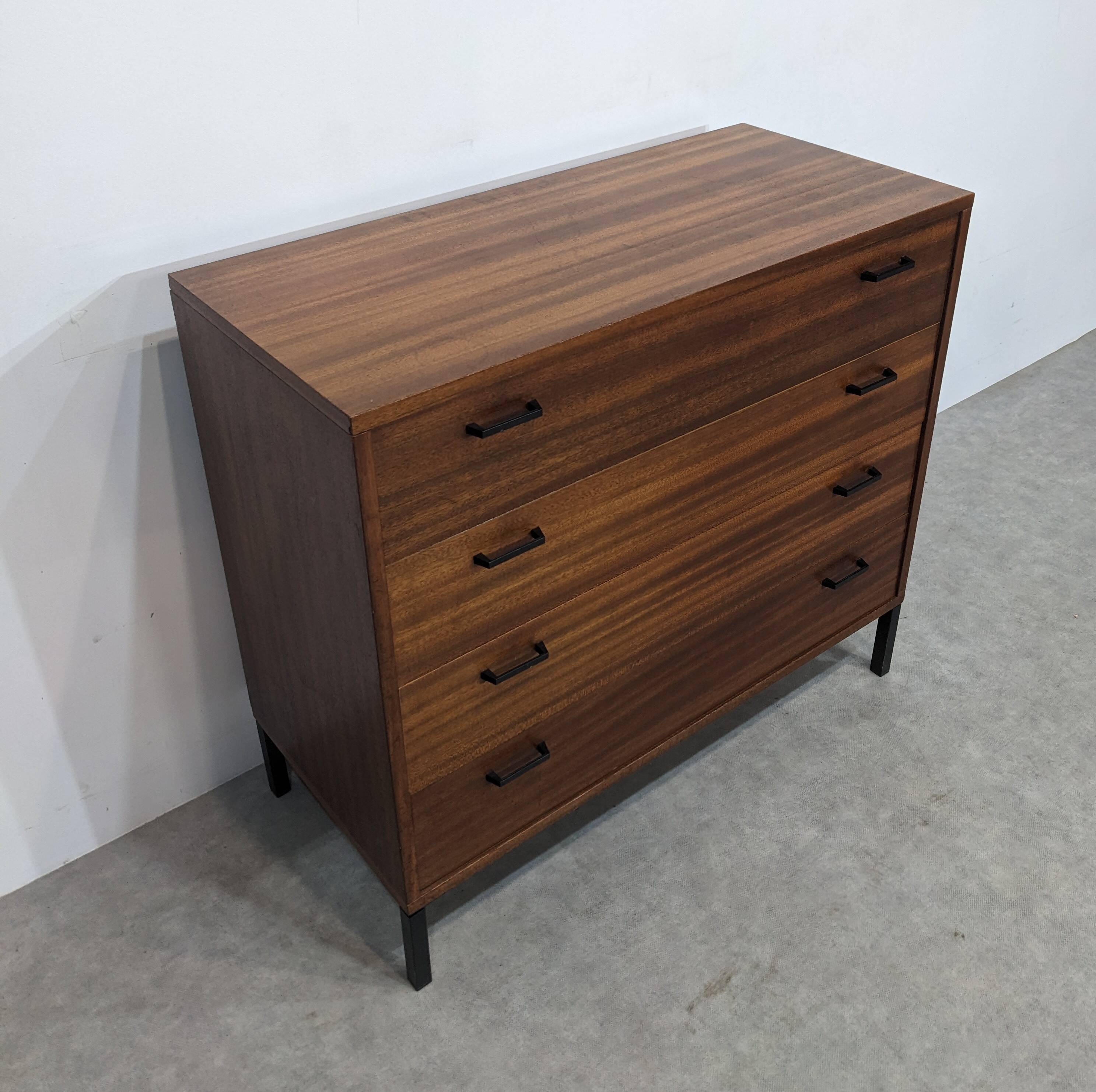 Vintage chest of drawers