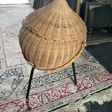 Wicker basket on foot fabric inner covering