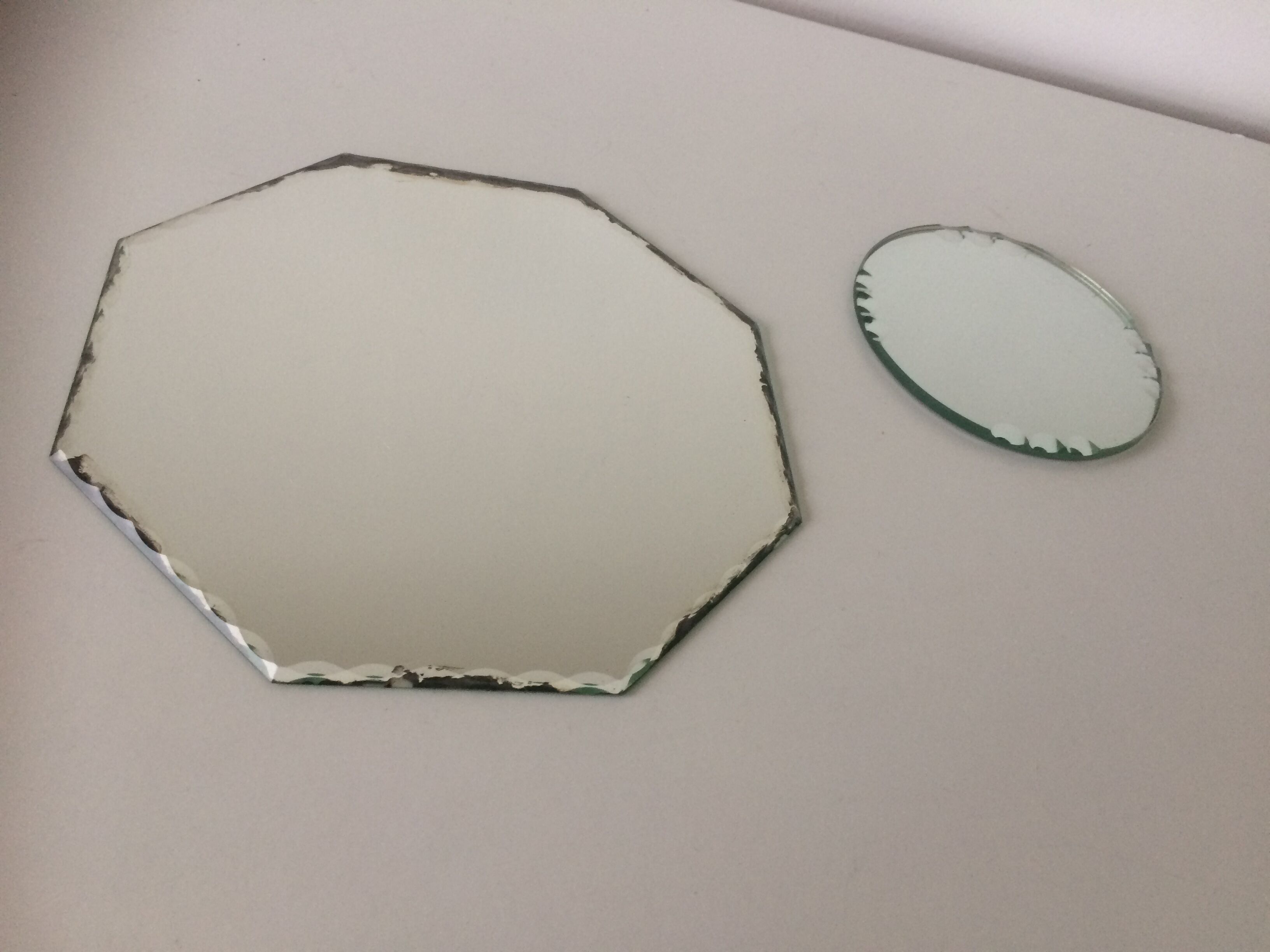 Lot de deux miroirs biseautés vintage, 20cm, 11.5cm