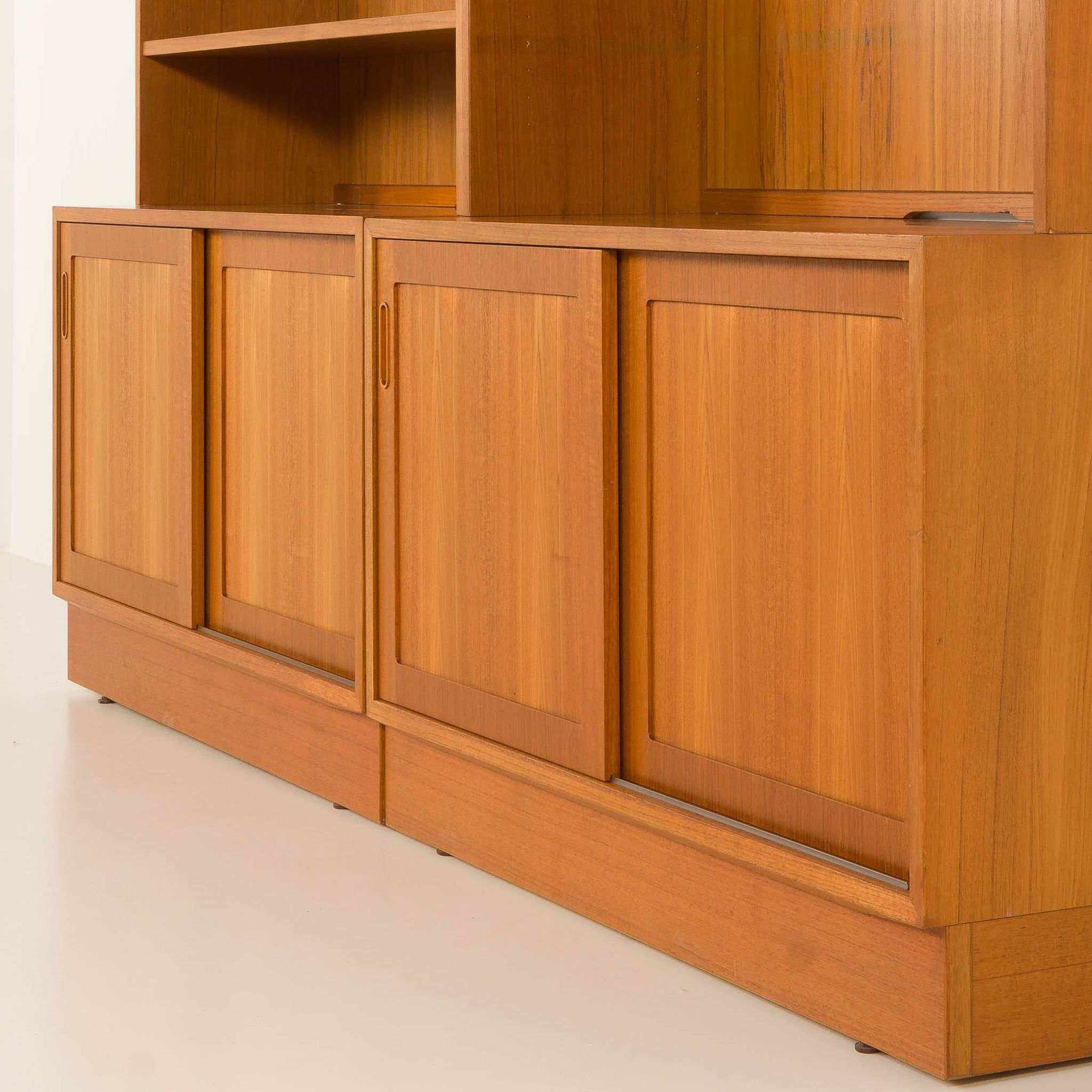Danish mid century modular bookcase in teak by Poul Hundevad Denmark  1970