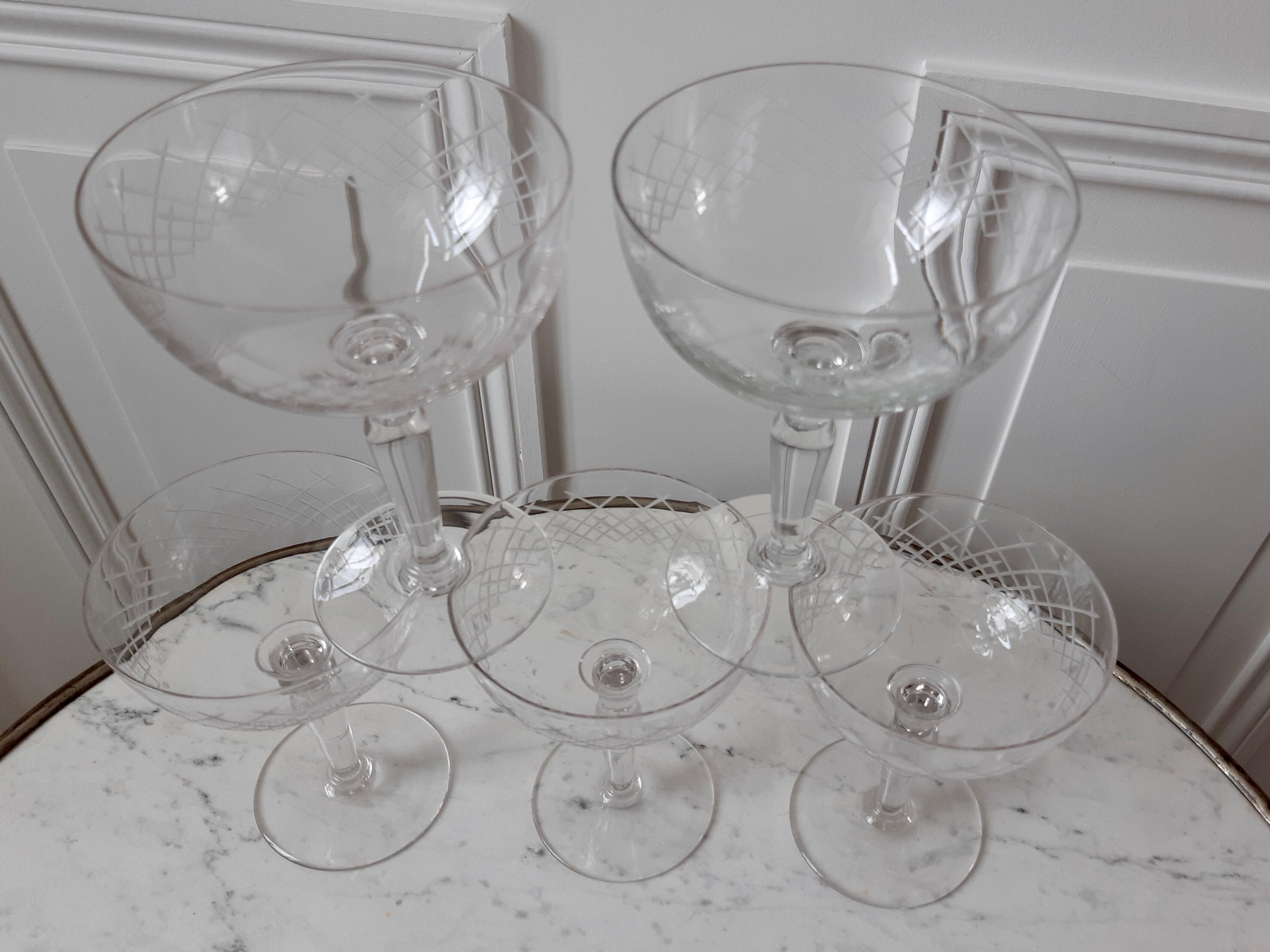 Lot de 5 coupes à champagne en cristal ciselées années 60