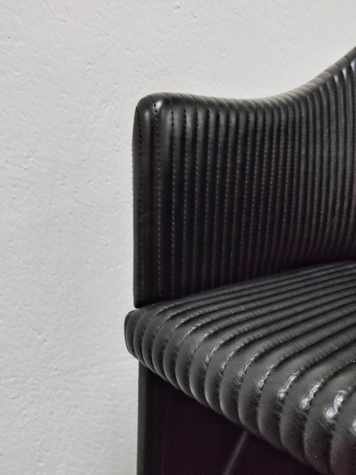 Fauteuils cuir Afra & Tobia Scarpa pour Maxalto, Modèle Artona 8552