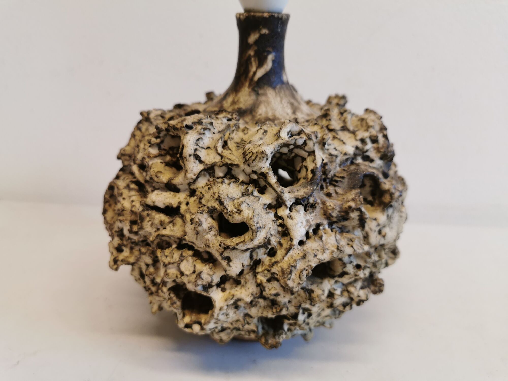 Ceramic table lamp designed by Bodil Marie Nielsen in the 60s.