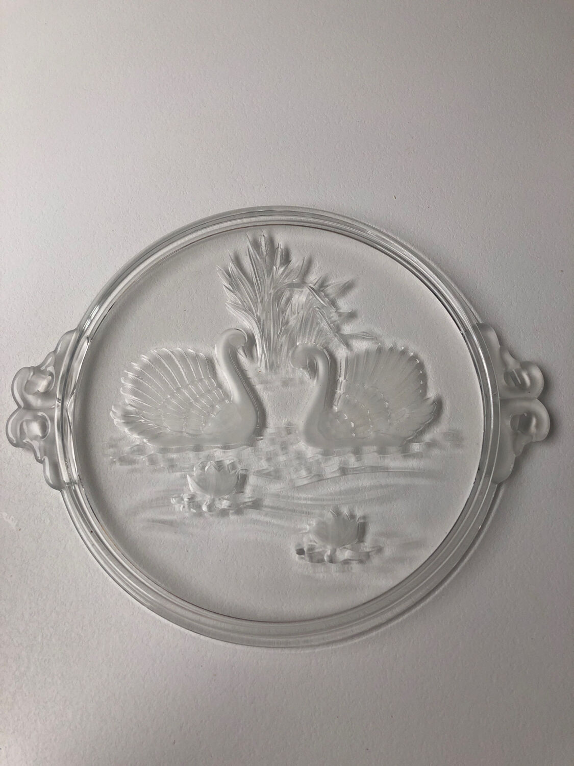 Swan pie dish