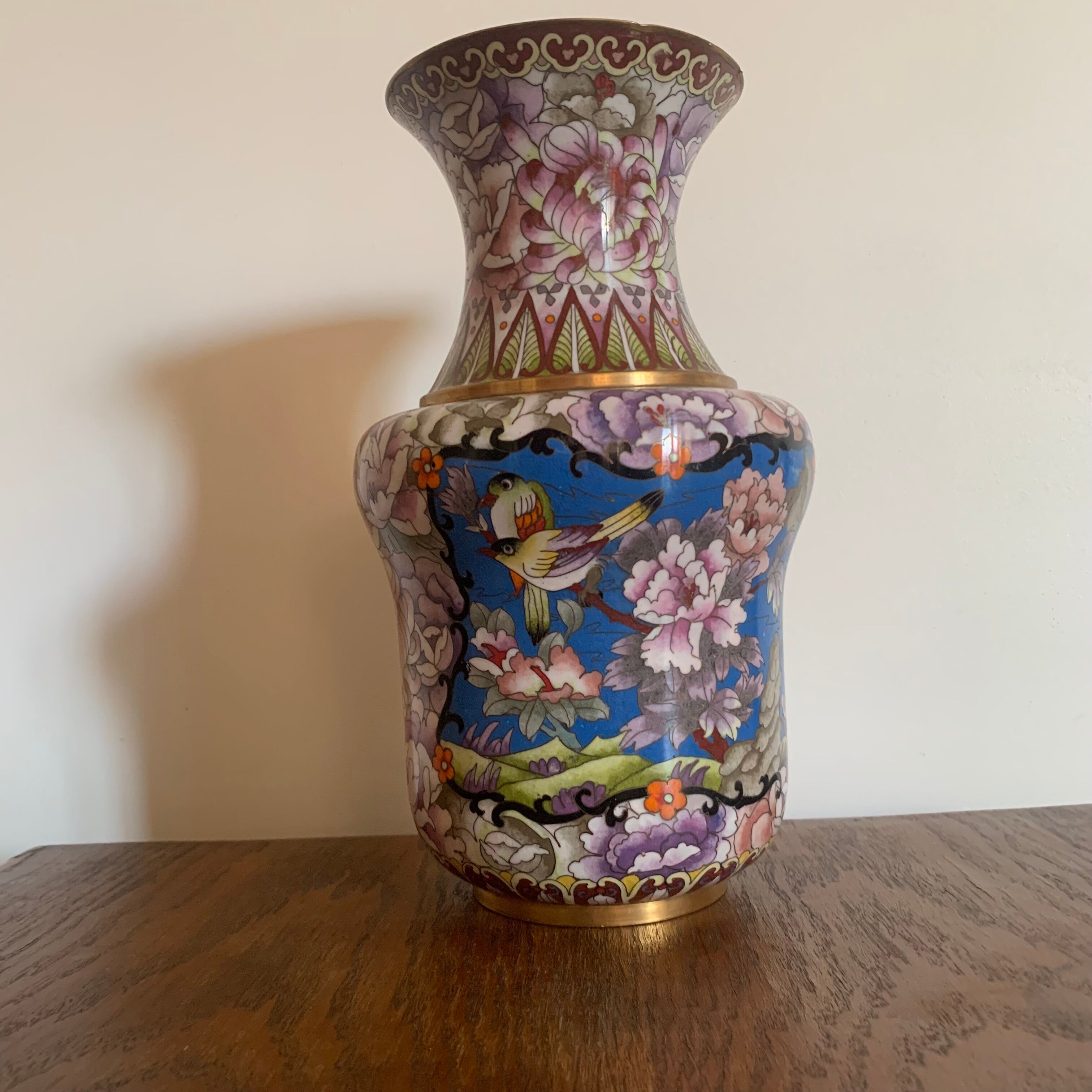 Vase chinois à décor de pivoines et oiseaux – XXe siècle