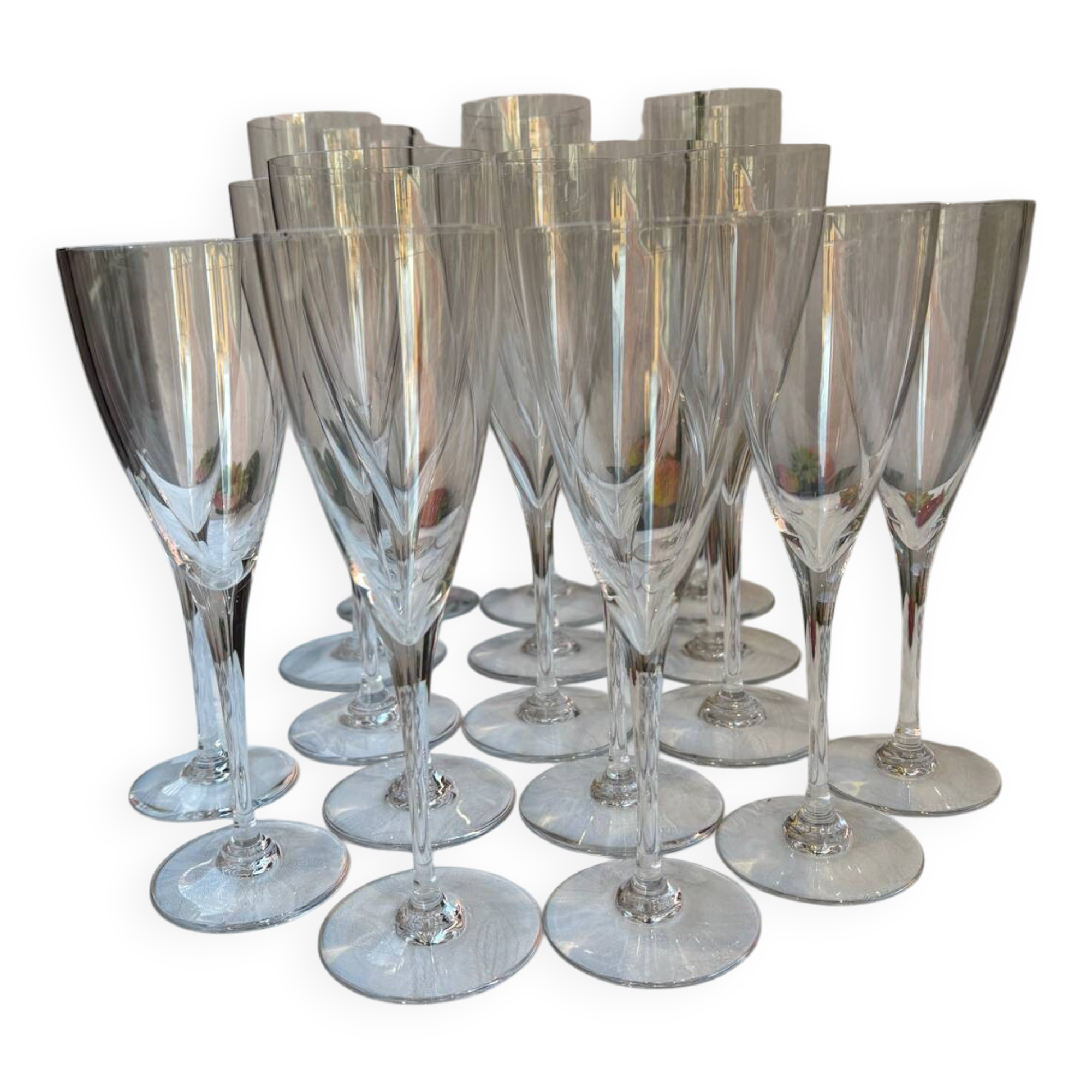17 Baccarat crystal flutes, Dom Pérignon model