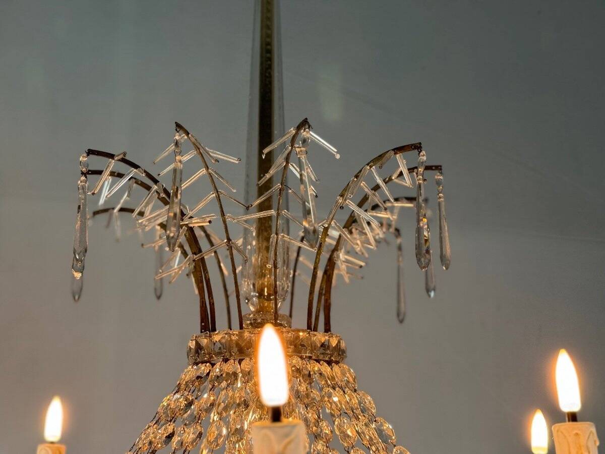 Crystal beaded chandelier, circa 1800