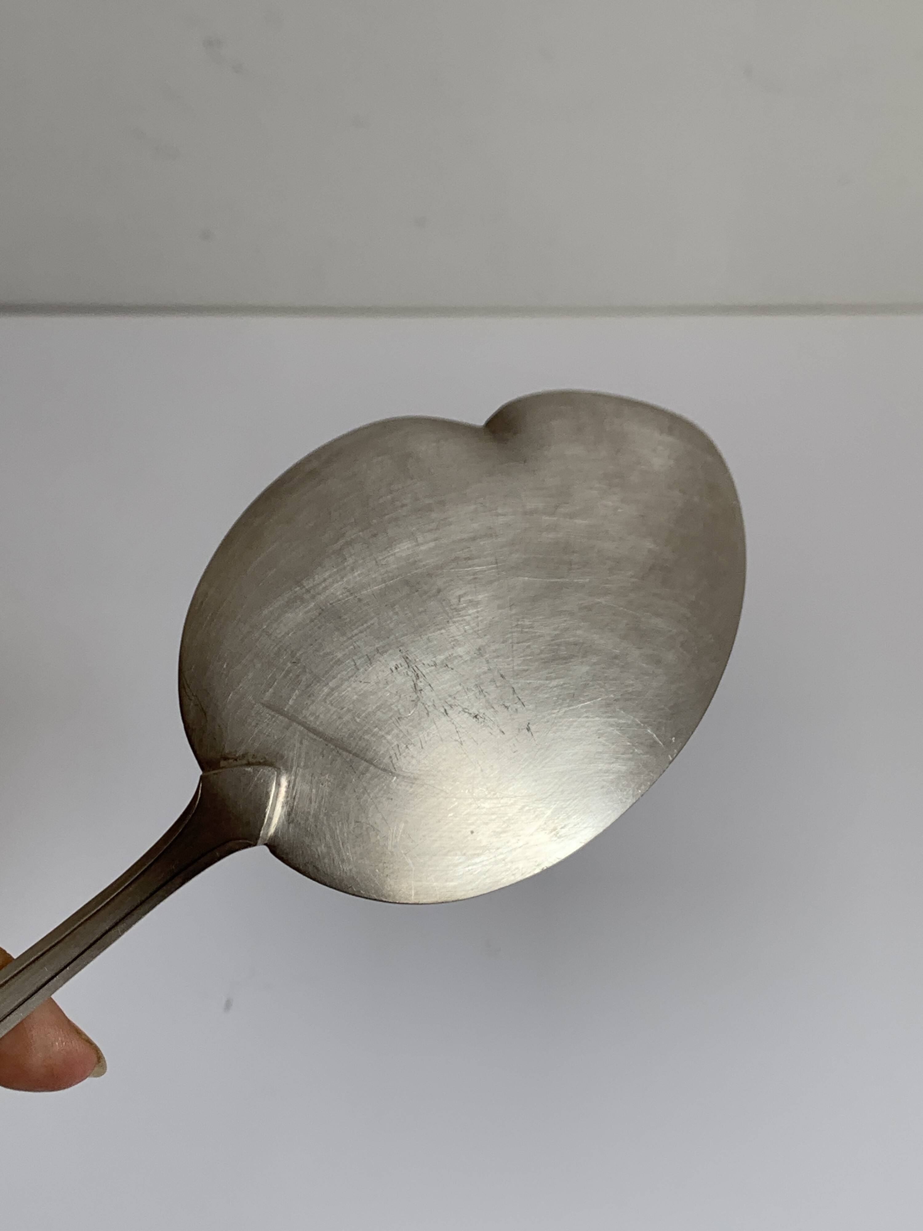 Ice shovel