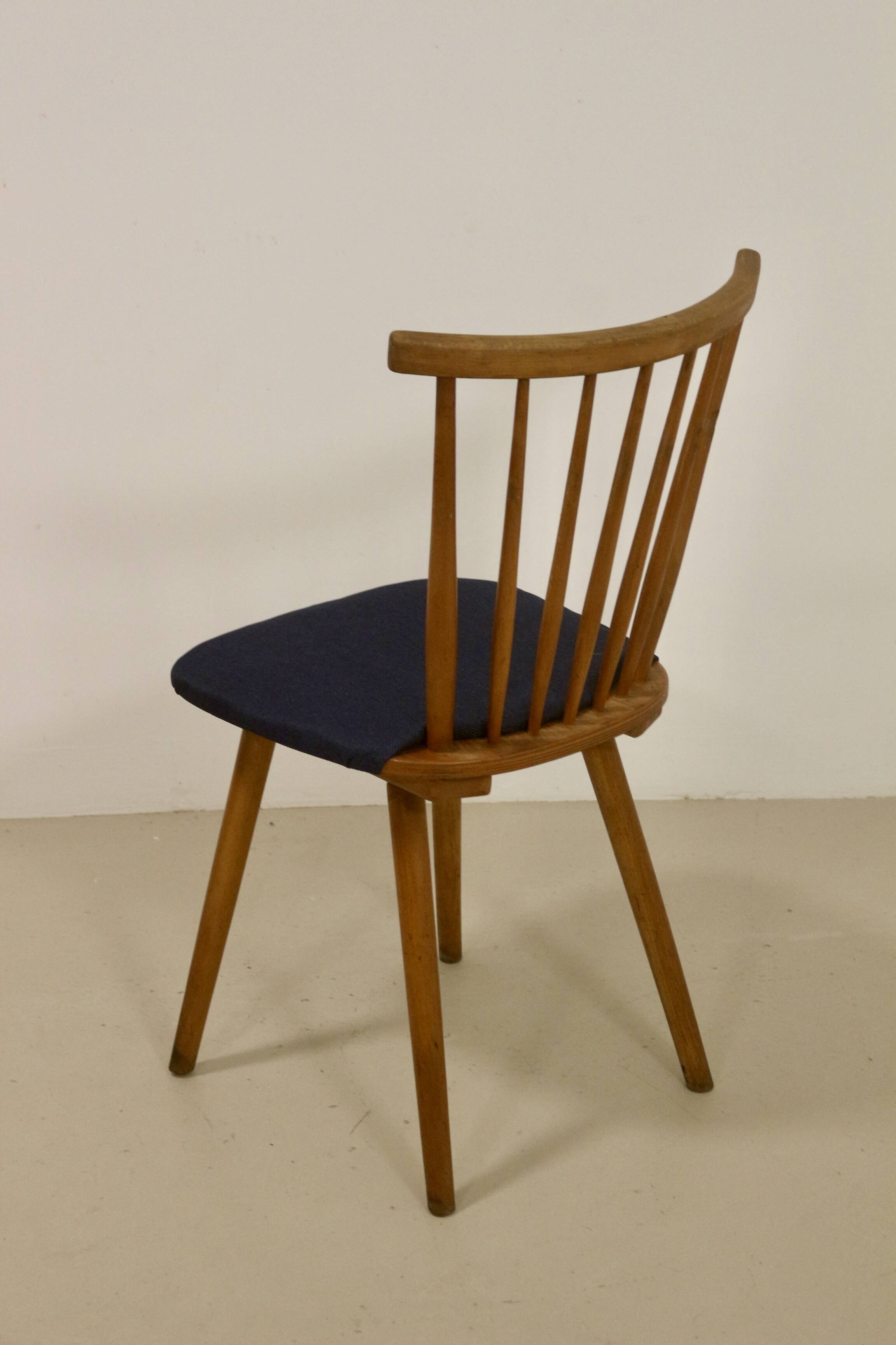 Set of 6 vintage Scandinavian chairs with bars from the 60s. Ref SINNO
