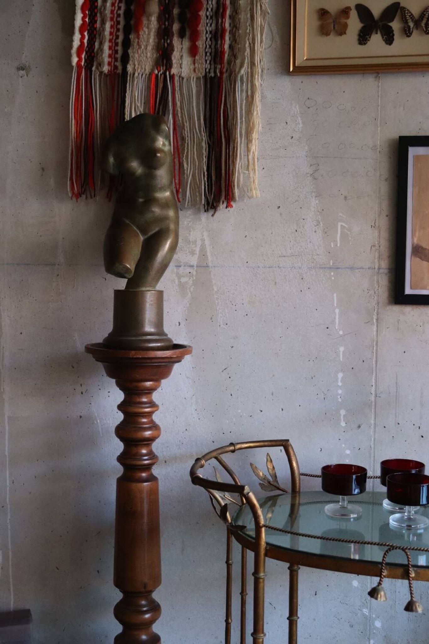 Vintage turned wooden column selette pedestal