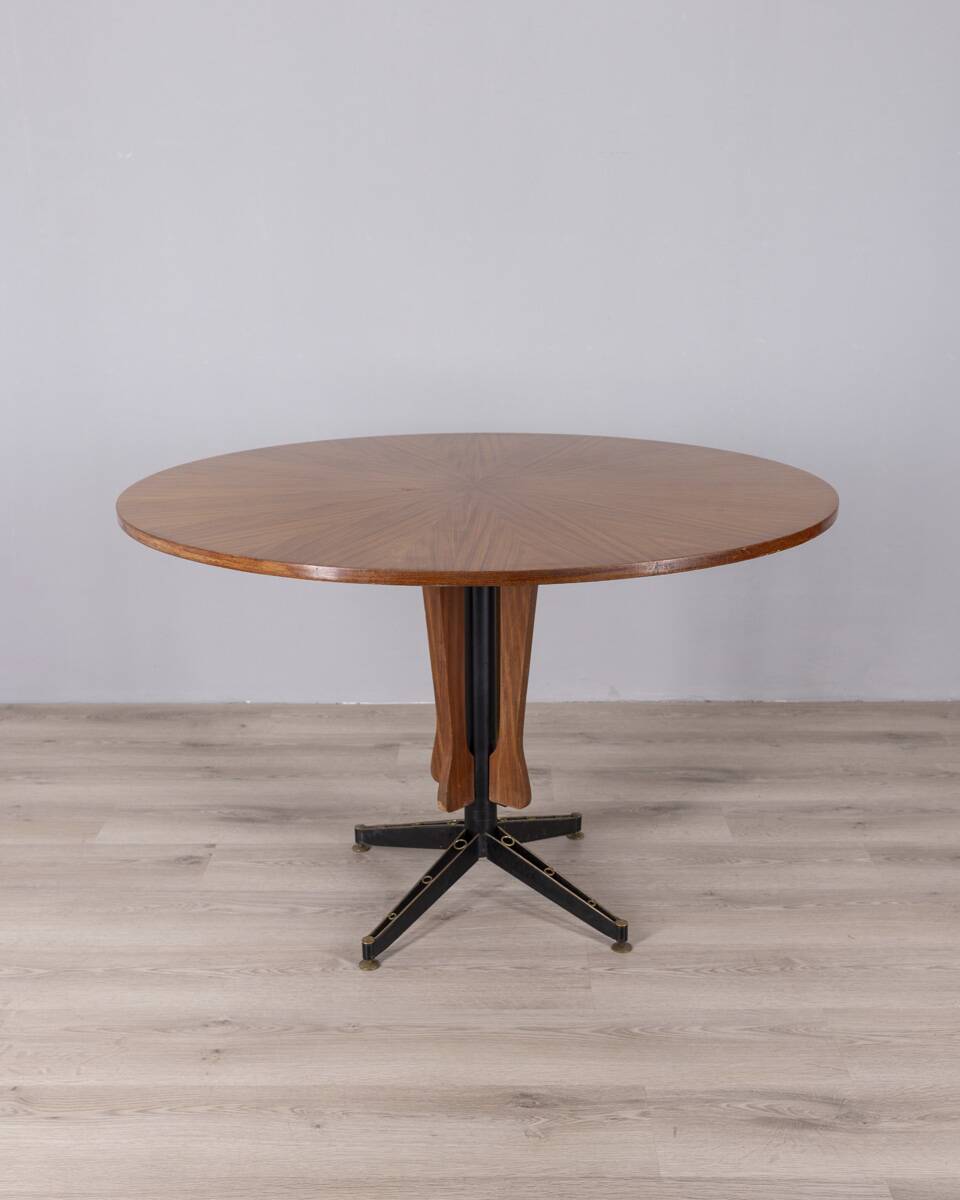 Vintage wooden round table from 1960s designed by Carlo Ratti for Lissoni