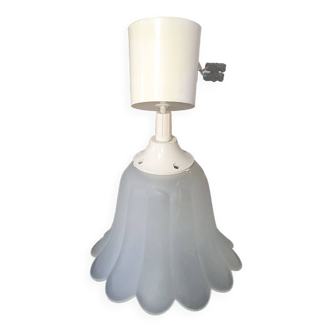 Luminaire suspension tulipe en verre blanc opaline ideal pour un couloir une entrée ou les toilettes