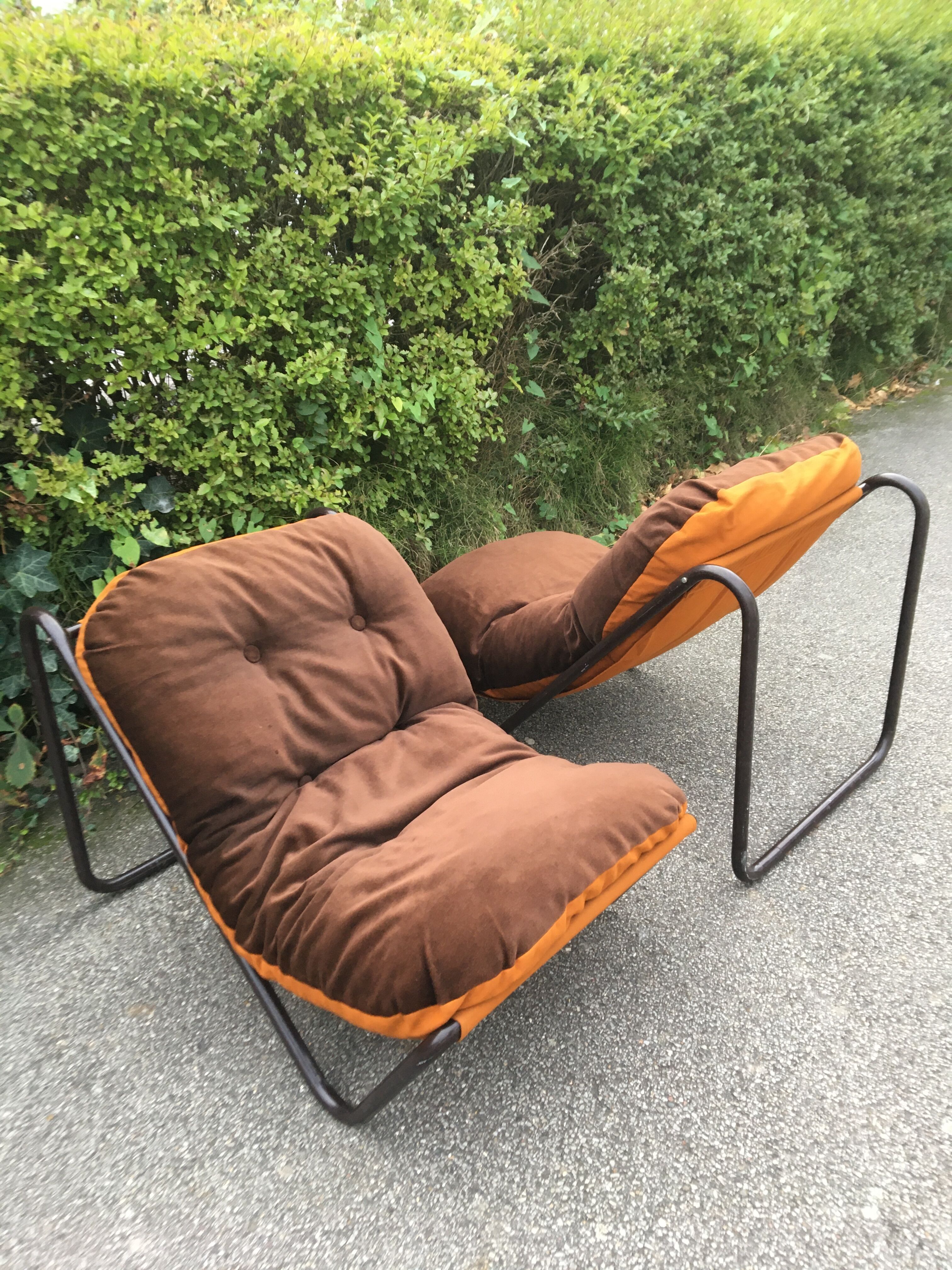 2 brown armchairs from the 70