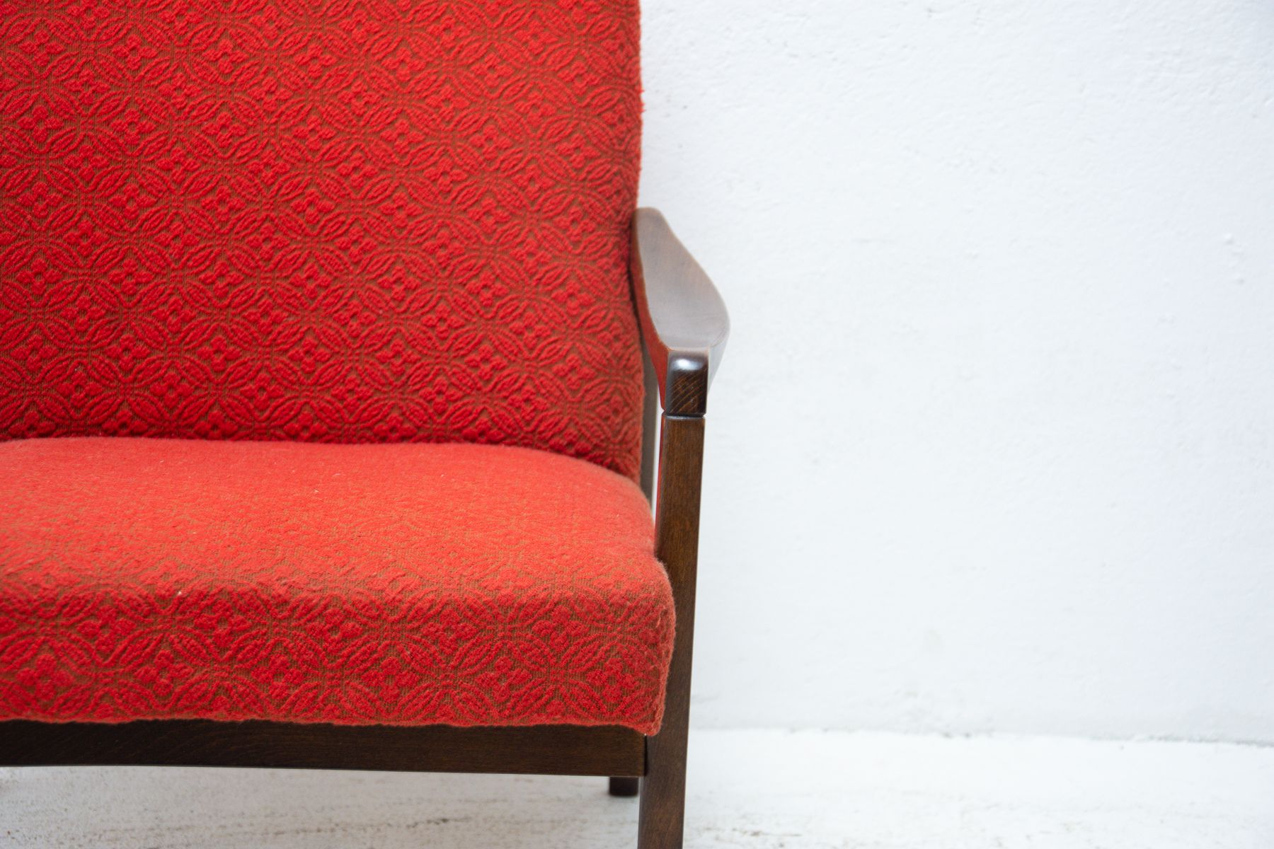 Paire de fauteuils par Jiří Jiroutek pour Interiér Praha, années 1970