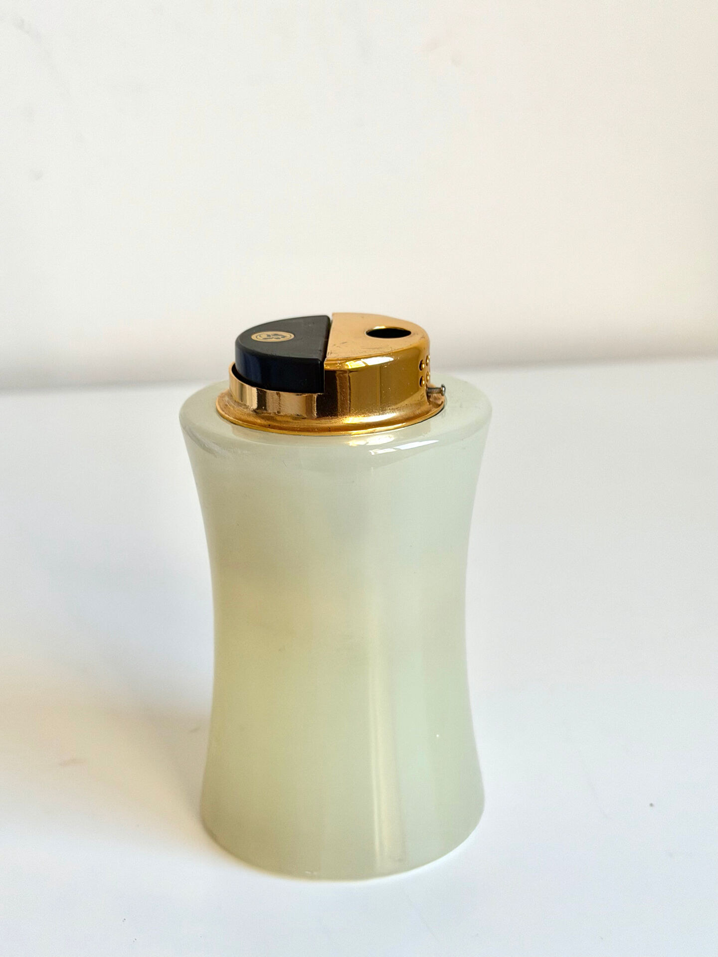 Vintage KOEI Unitron Japan Table lighter in Marble Onyx