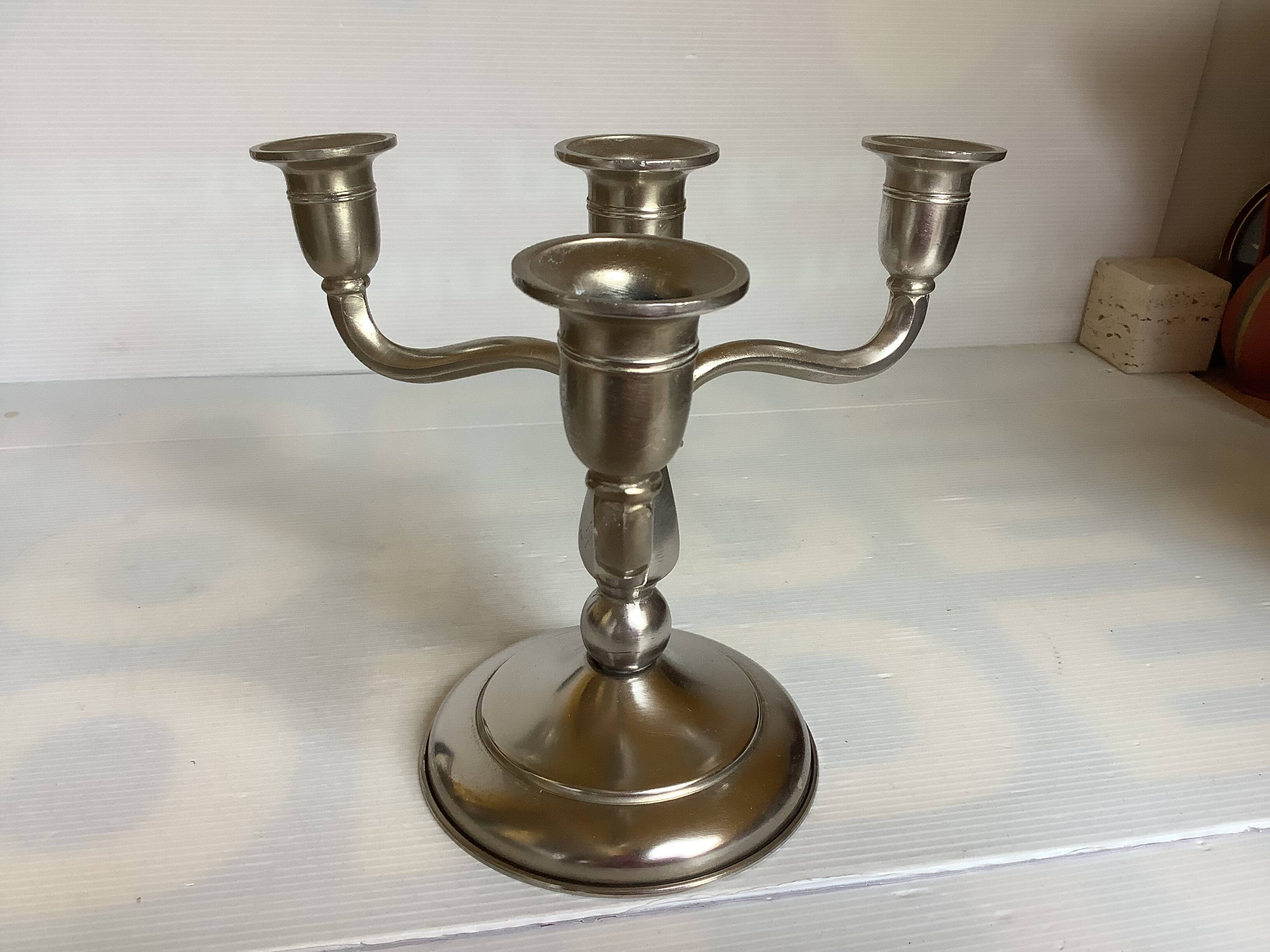Silver metal 4-light candlestick chandelier