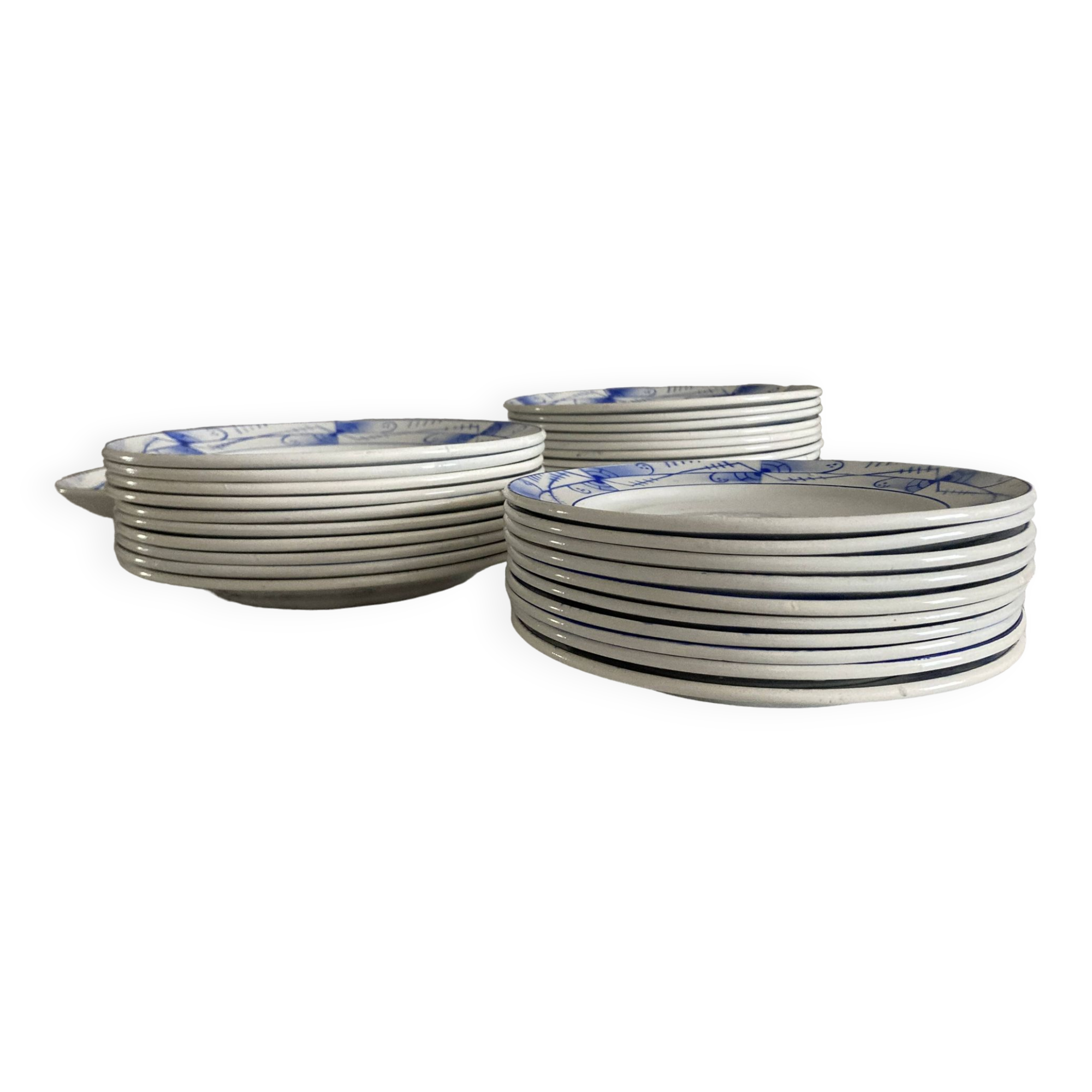 Service for 10 people in Saint-Amand earthenware from the 1930s