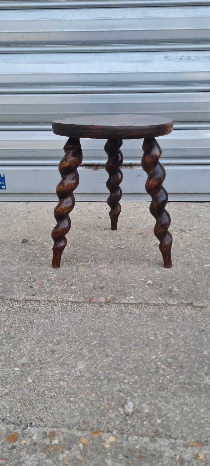 Tripod stool