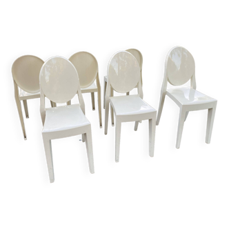 Set of white Victoria Ghost chairs by Philippe Starck for Kartell