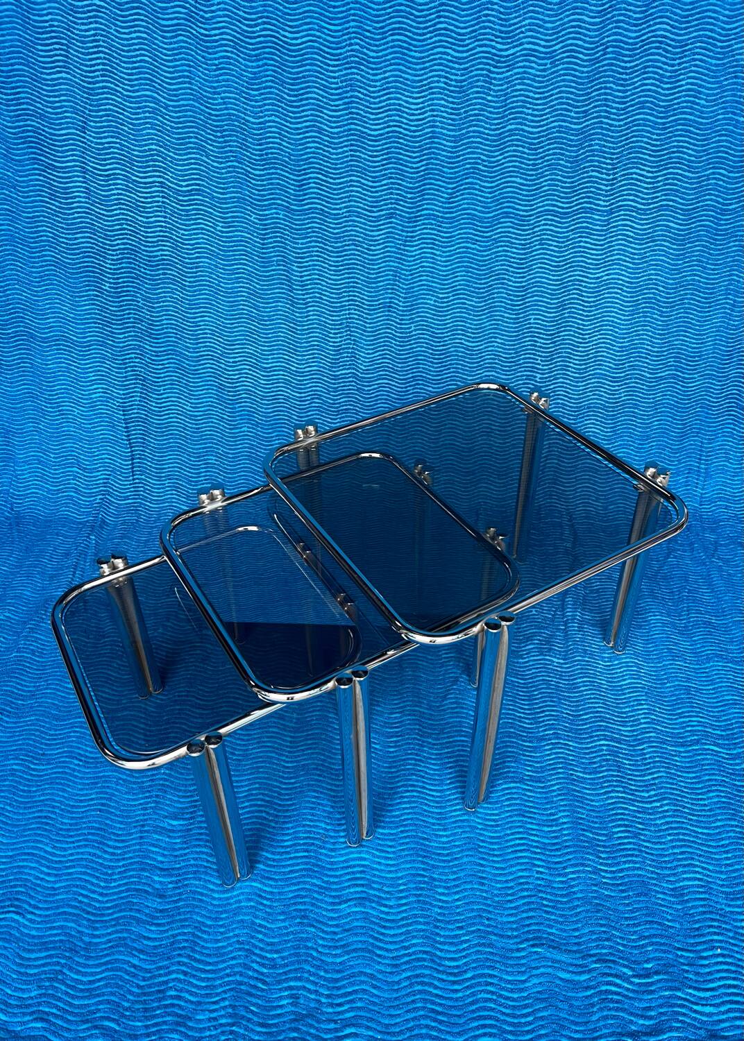 Set of 3 vintage nesting tables 1970 hollywood regency gold metal