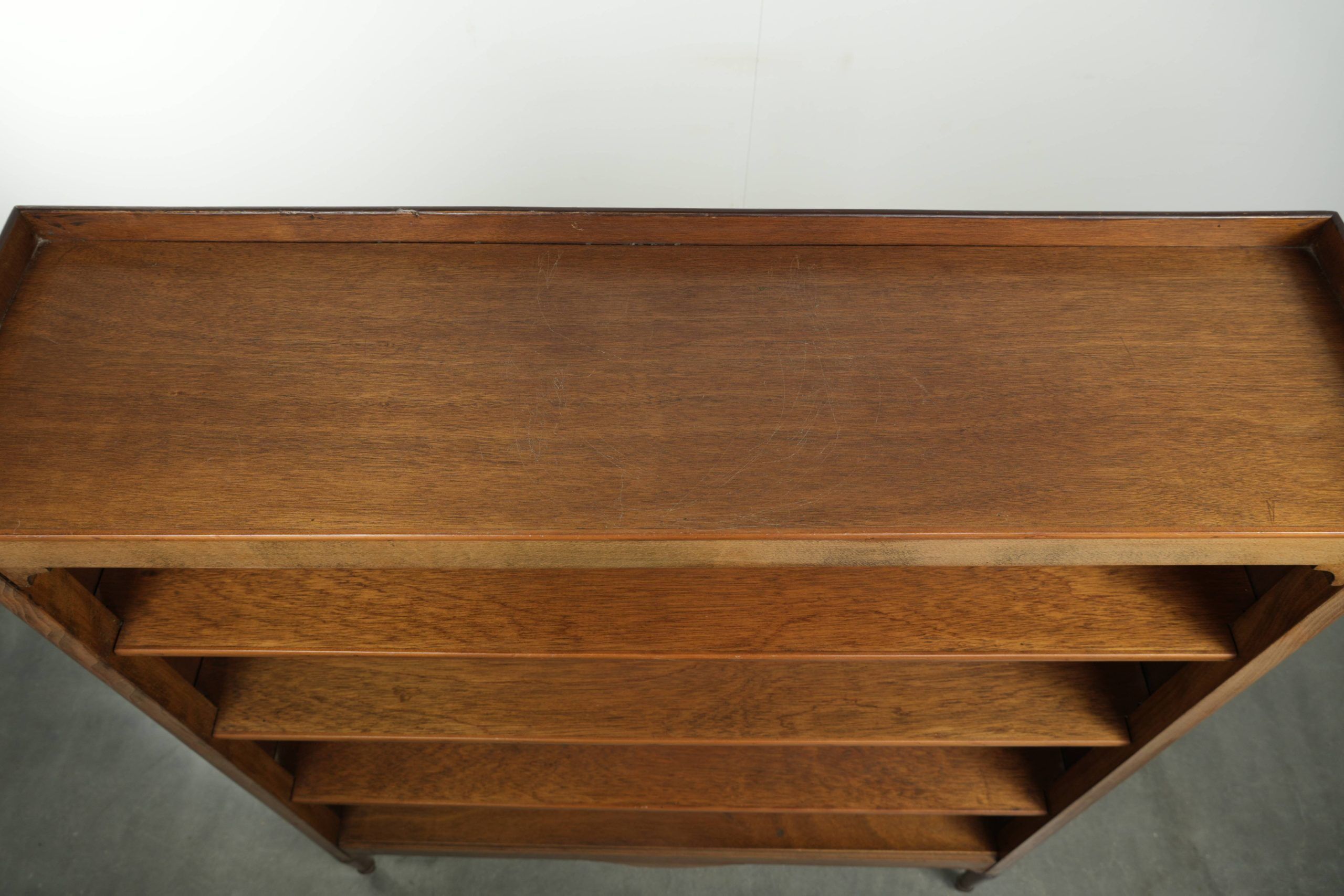 Set of two antique English bookcases/shelving units from the 19th century