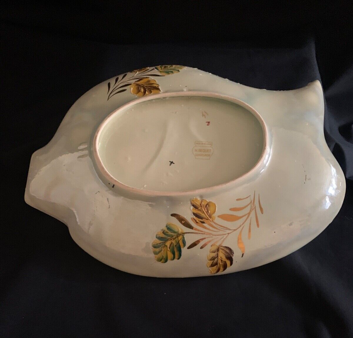 Tray, signed Bequet Quaregnon, Belgium, gilded with fine gold, numbered 14