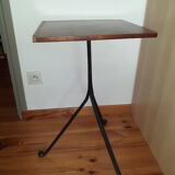 Tripod table