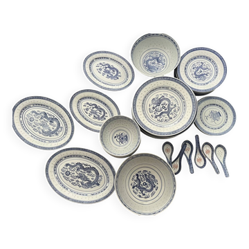 Service vintage chinese porcelain
