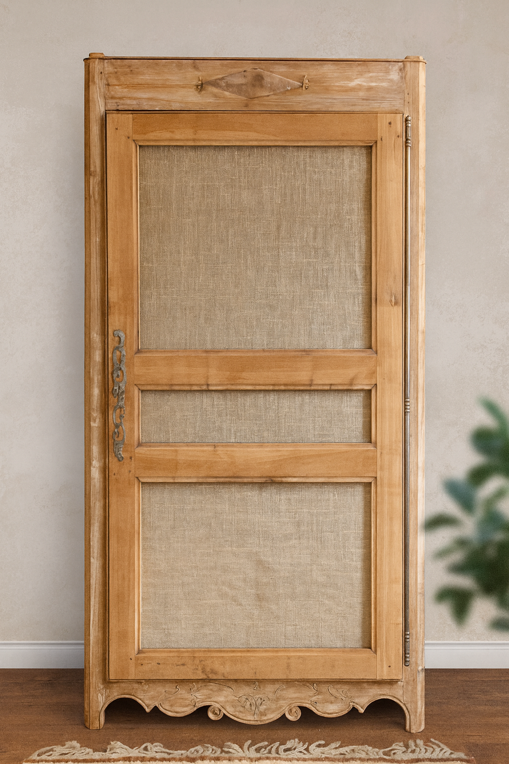 Grande armoire ancienne bois et toile de jute