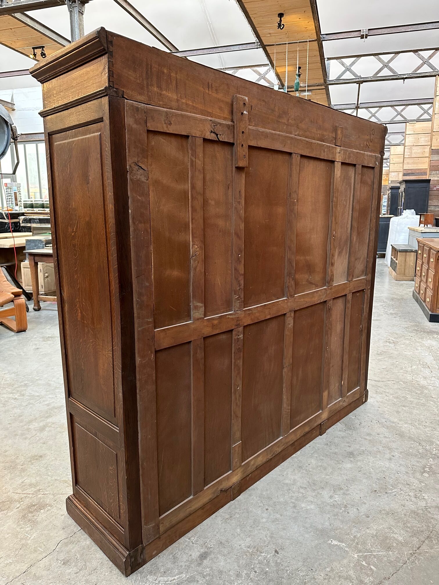 Armoire vitrine en chêne début XXème | Selency
