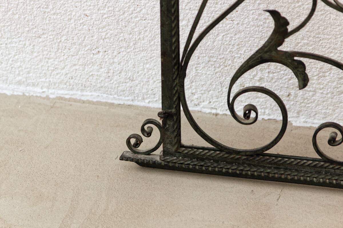 Wrought iron wall gate