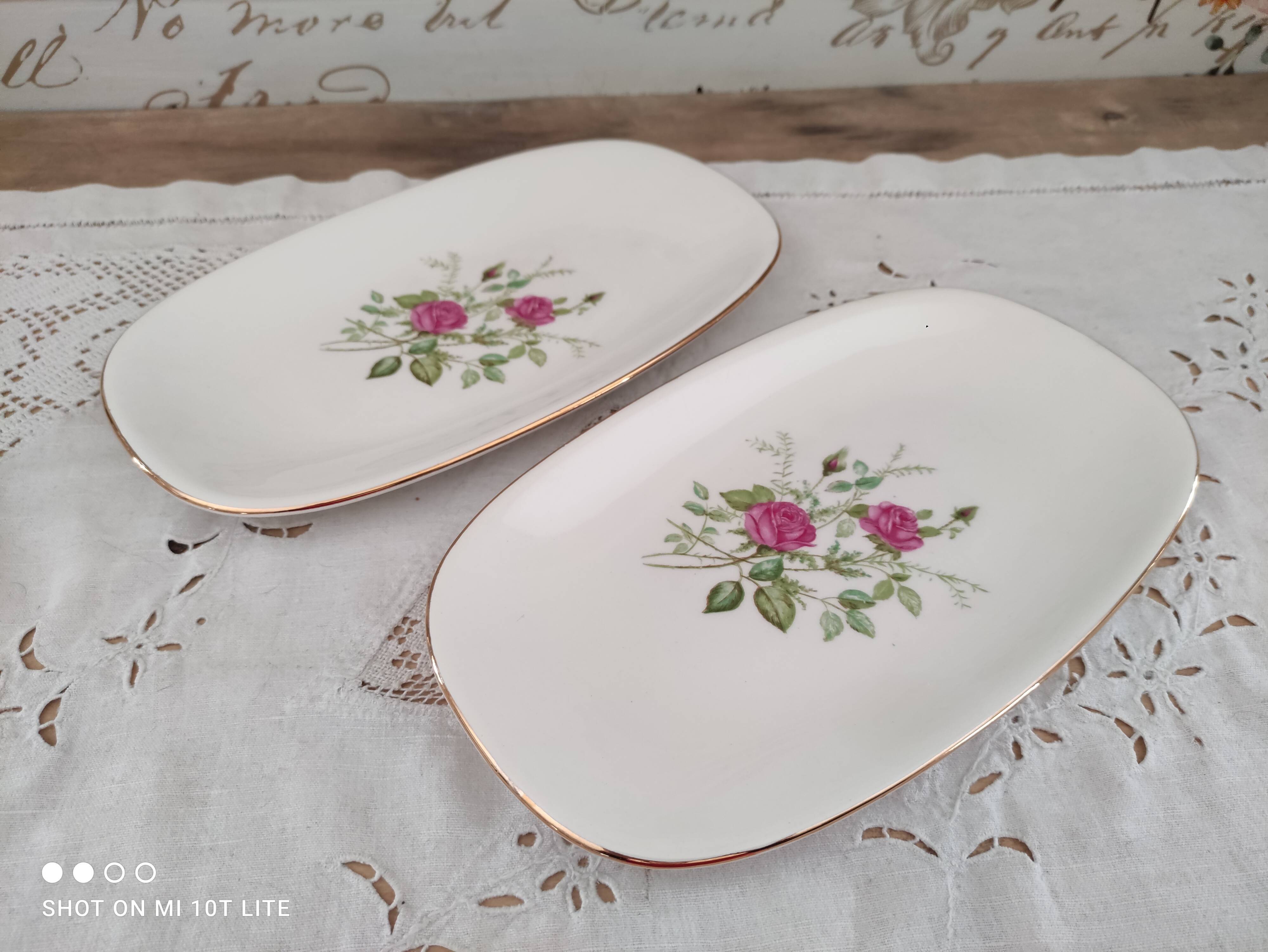 Lot de 2 raviers en porcelaine de Gien France modèle Pompadour