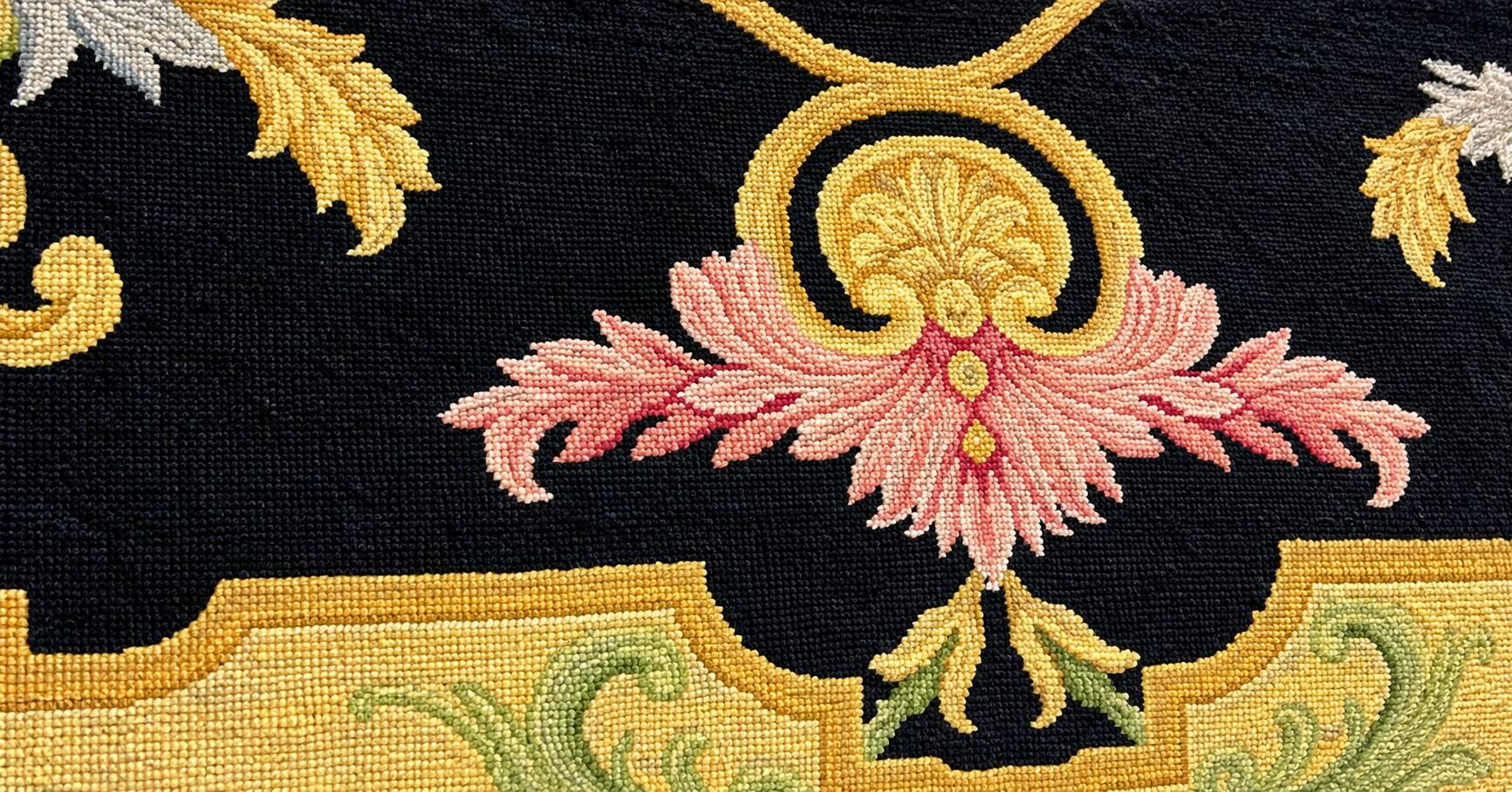 Important Savonnerie tapestry – CNA – India – around 1960 – 350