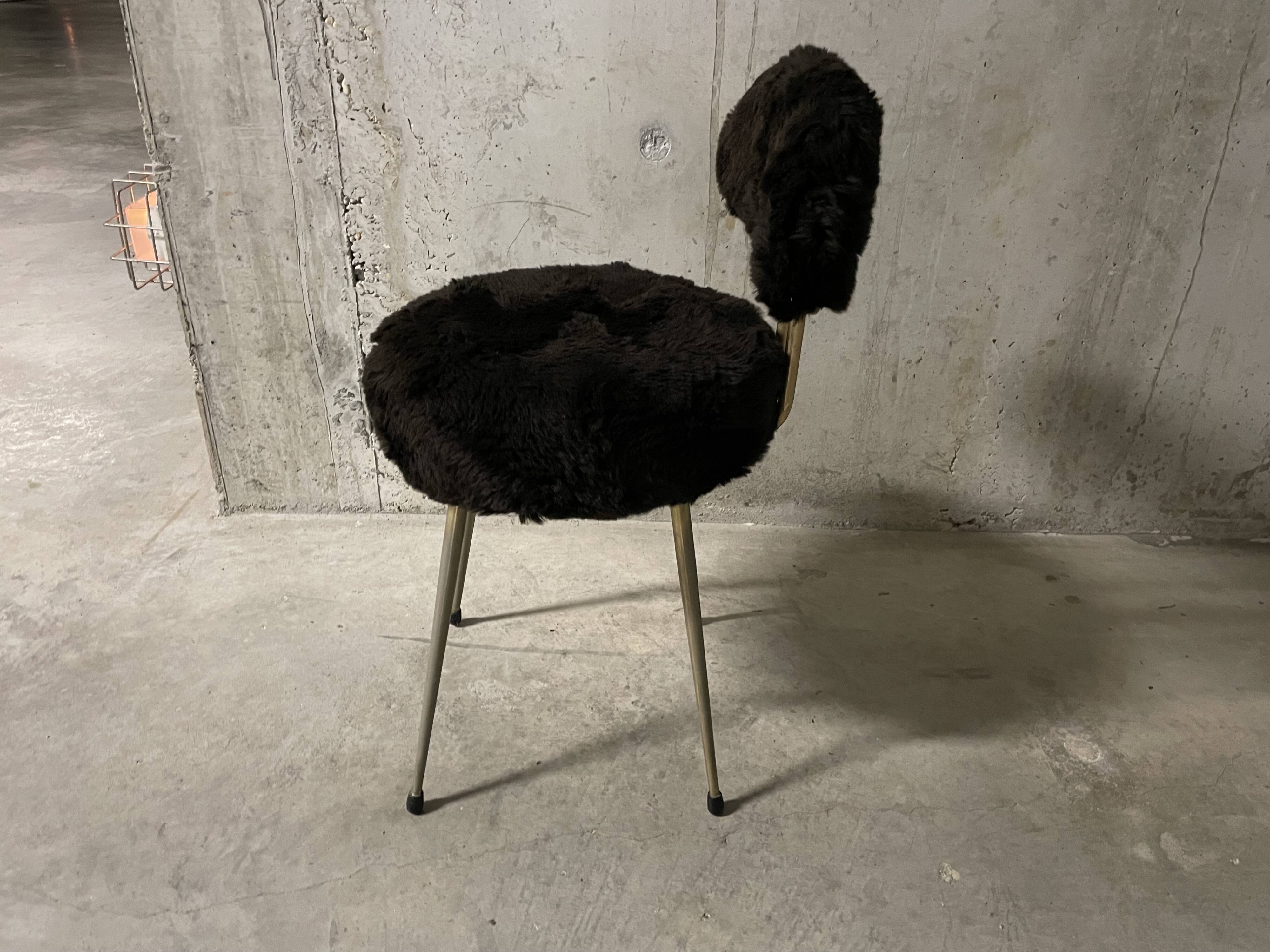Chaise Pelfran en fausse fourrure, années 70
