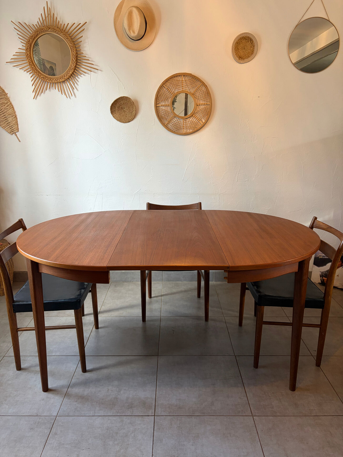 Vintage teak round table NF extendable
