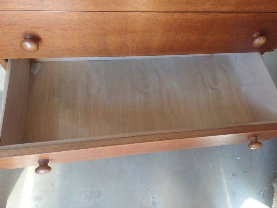 Vintage chest of drawers with tapered legs