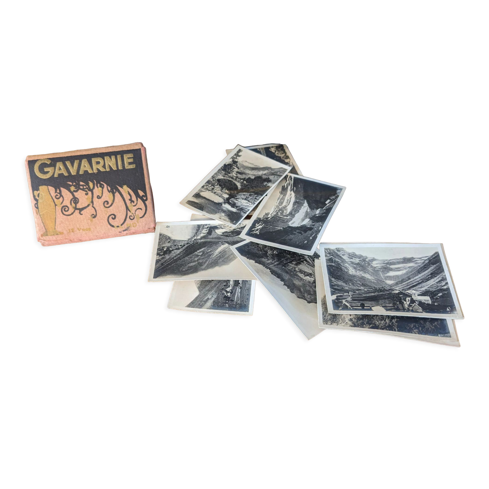 Old souvenir cover of 12 views of Gavarnie 20s