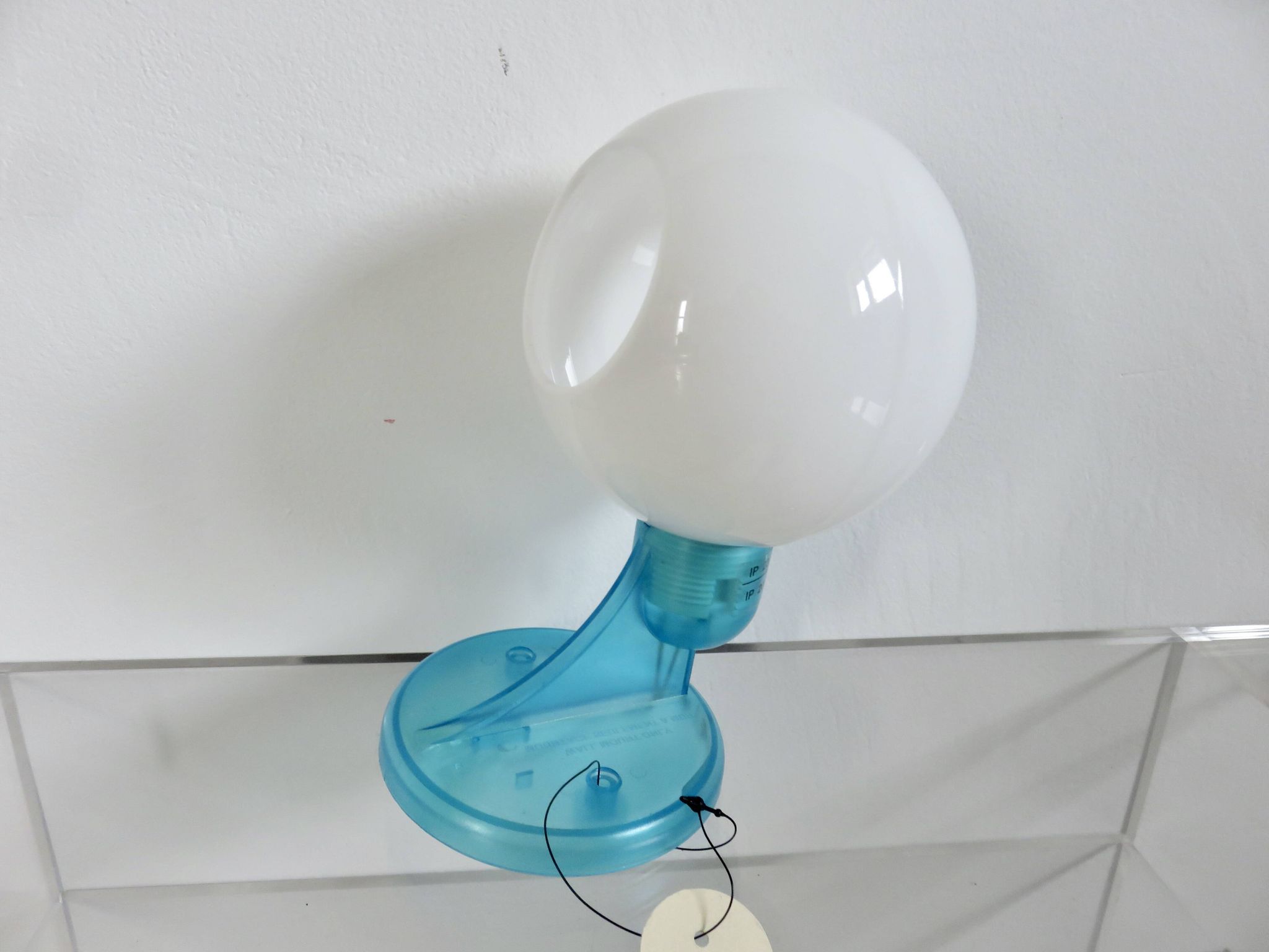 Artemide “libera” wall lamp designed by Michele de Lucchi, 2013