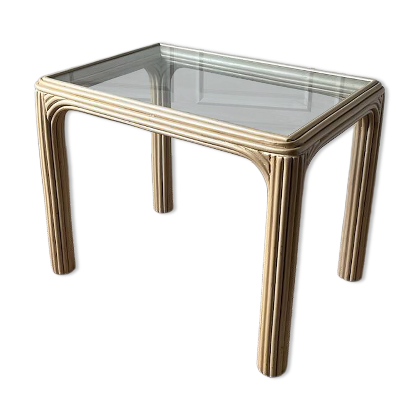 Table basse rotin doré