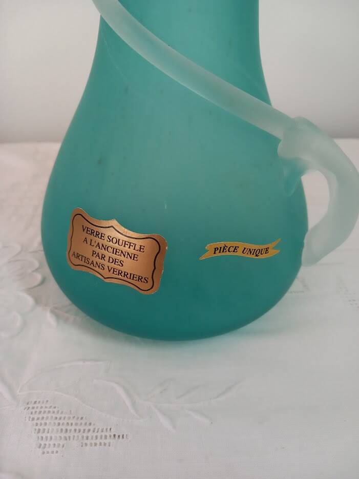 Vase en verre artisanal