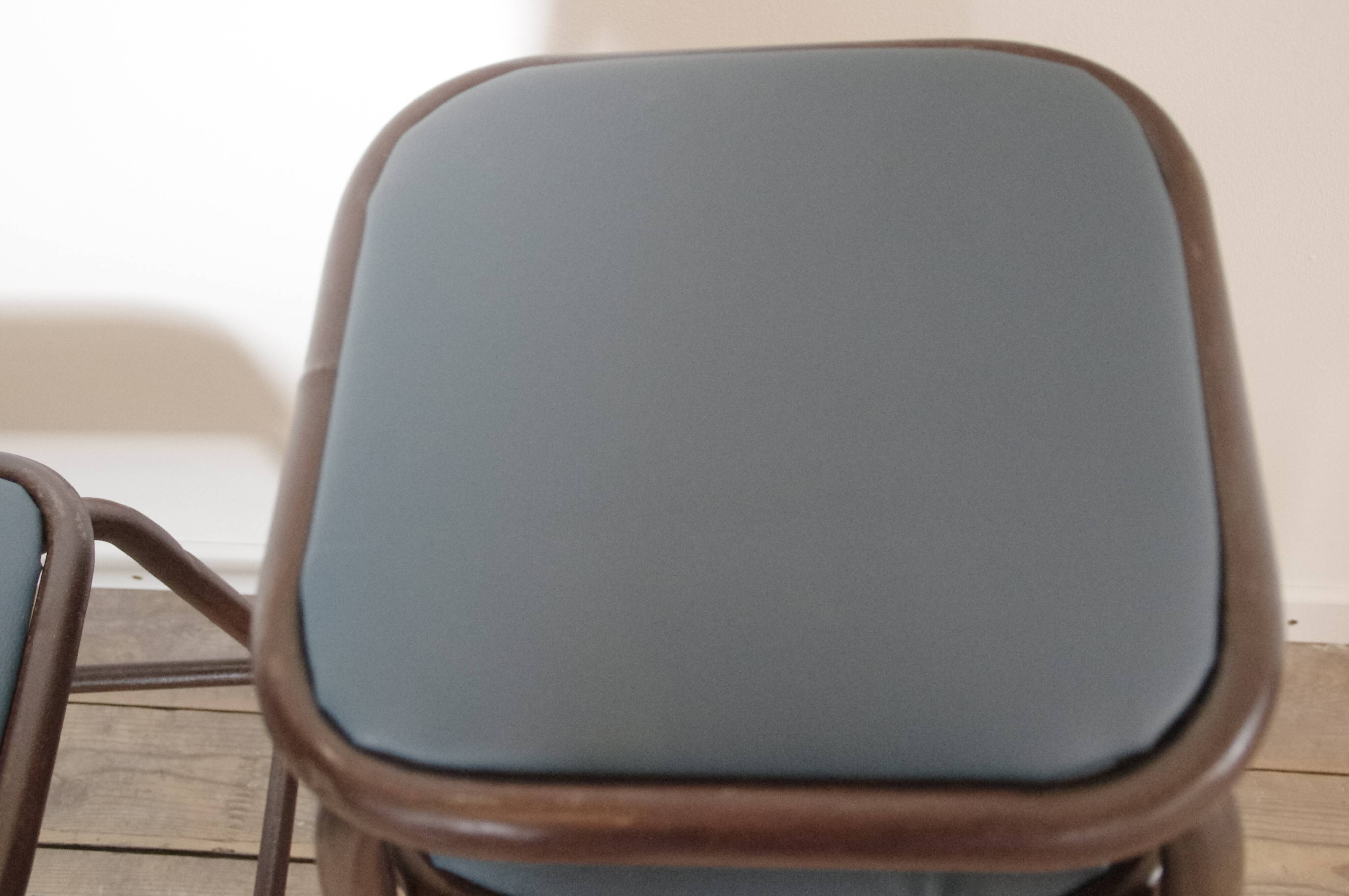 Lot of 4 industrial stools