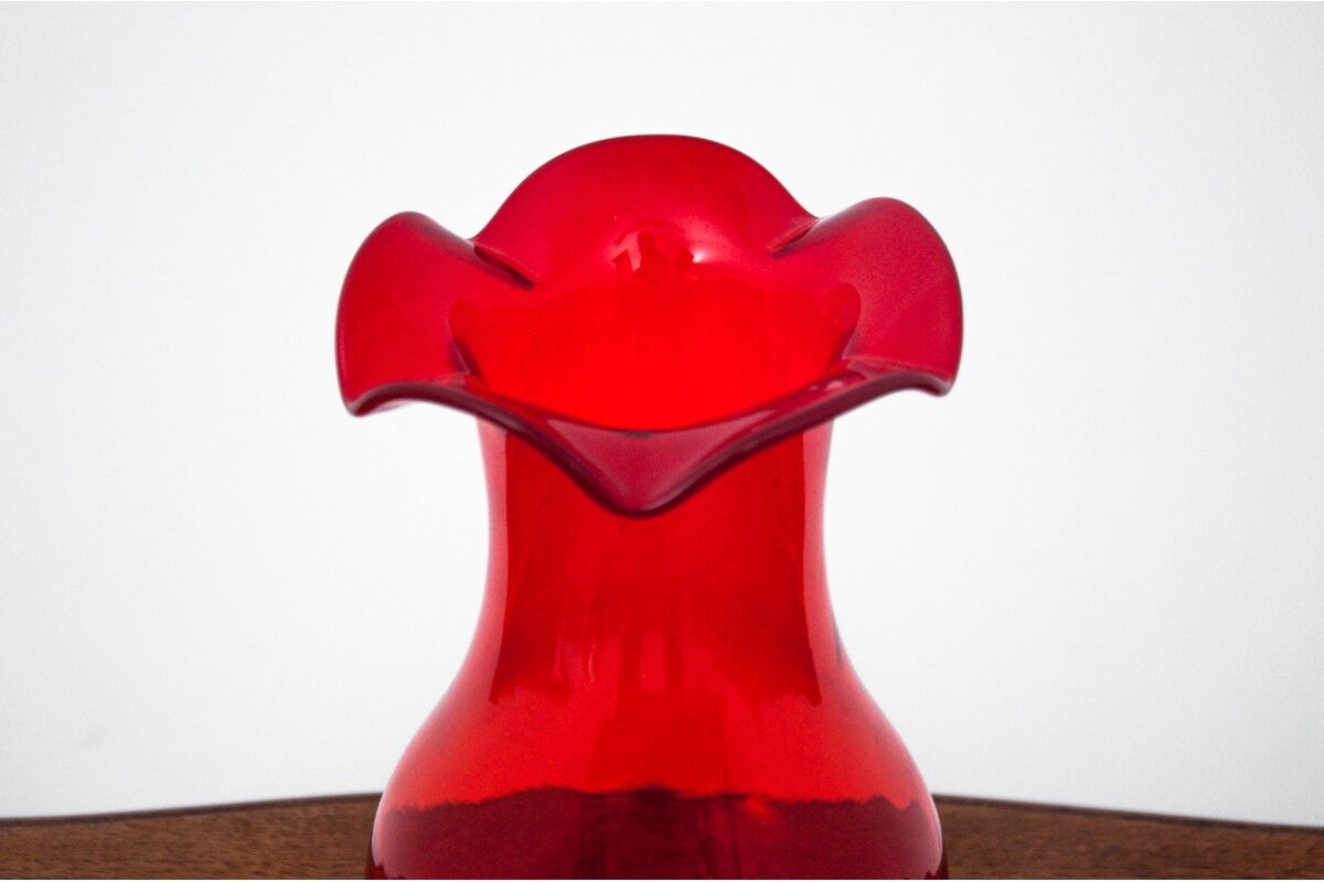 Red midcentury glass vase, Poland, 1970s