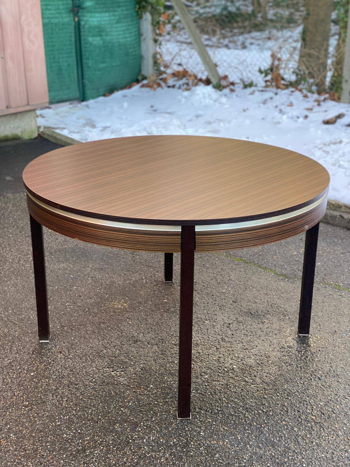 1960s round extendable Scandinavian dining table