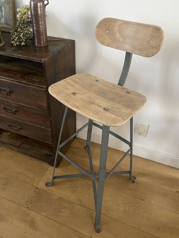 Chaise haute d'atelier