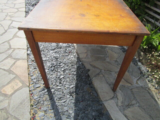 Table administrative