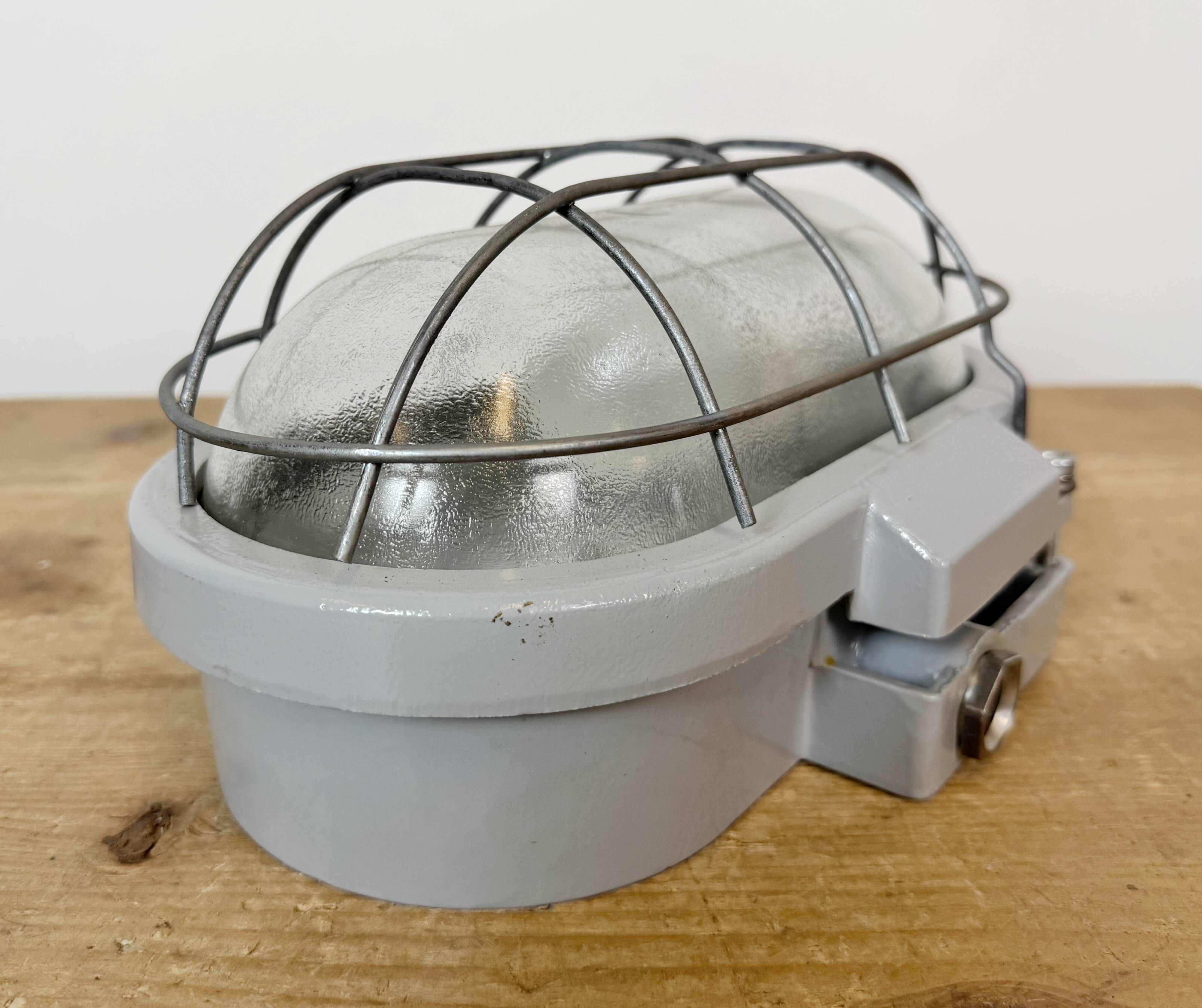 Grey Industrial Cast Aluminium Wall Light, 1970s