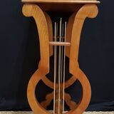 Lyre bedside